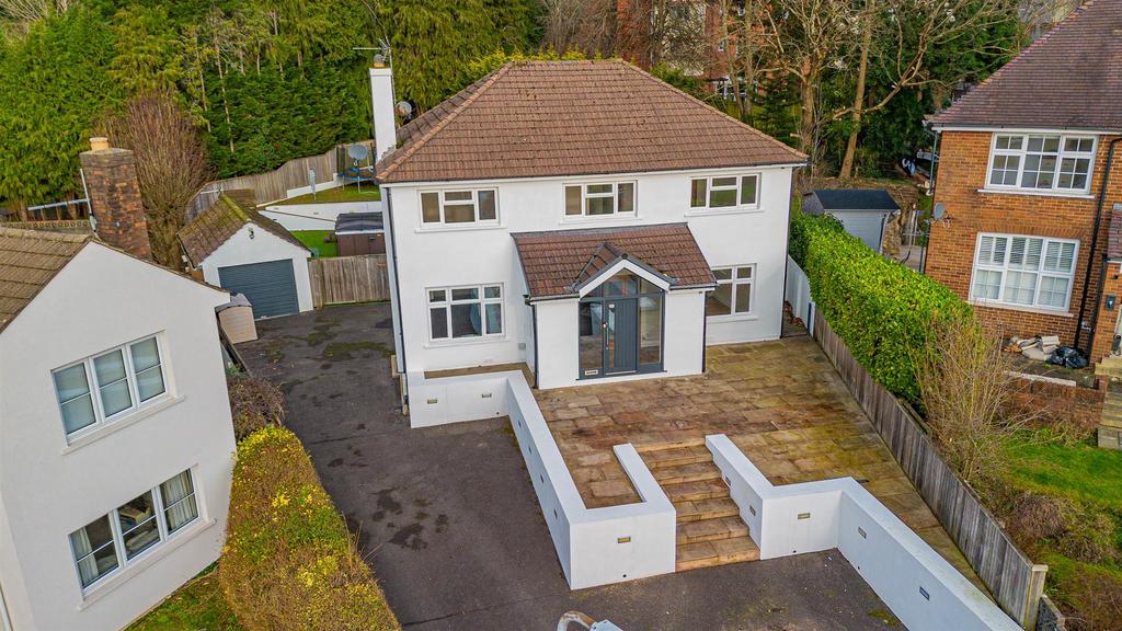 Bronwydd Close Drone-9.jpg