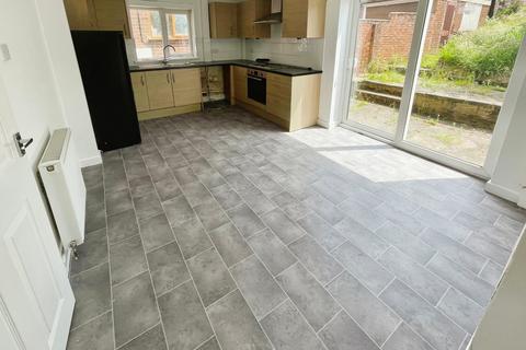 53 Brackenfield Road, Birmingham, B44 9BG