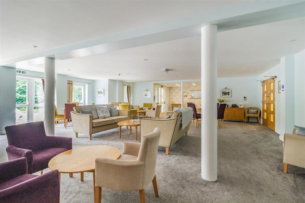 Homeowners Lounge