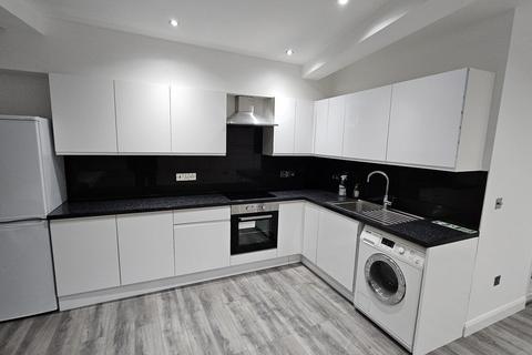 1 bedroom flat to rent, Morden SM4