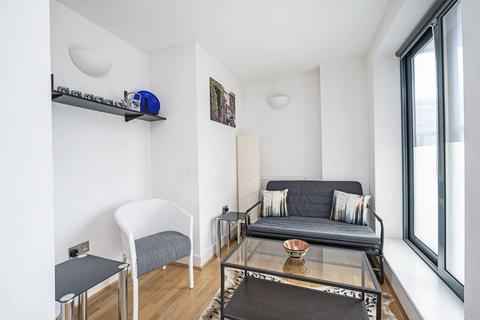 1 bedroom flat to rent, Goswell Road, Angel, London, EC1V