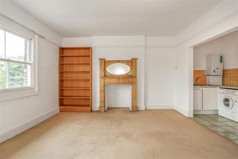 3 bedroom flat for sale, Lady Margaret Road, London