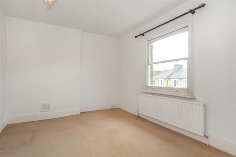 3 bedroom flat for sale, Lady Margaret Road, London