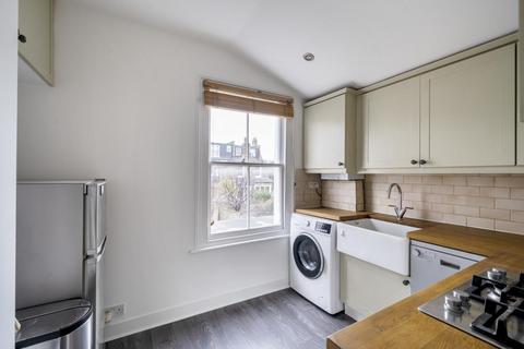 2 bedroom flat for sale, Cavendish Road, Balham