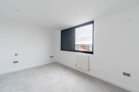 2 bedroom flat for sale, Eloise House, London SE25