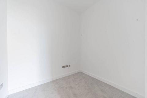 1 bedroom flat for sale, Eloise House, London SE25