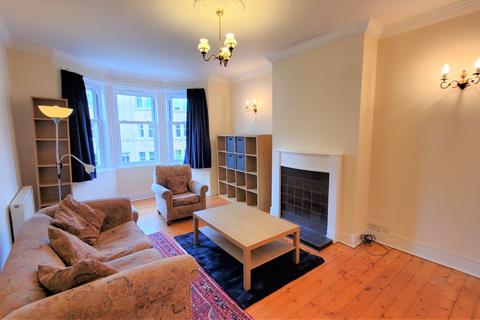 2 bedroom flat to rent, Learmonth Crescent, Edinburgh EH4