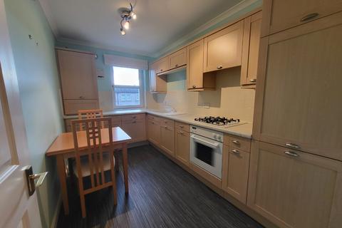 2 bedroom flat to rent, Millar Crescent EH10