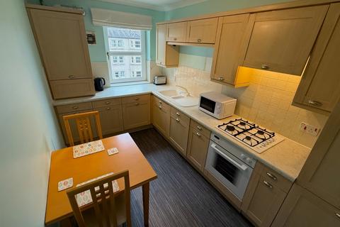 2 bedroom flat to rent, Millar Crescent EH10