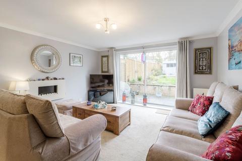 3 bedroom semi-detached house for sale, Vandyke Close, Milton Keynes MK17