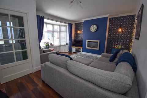 4 bedroom semi-detached house for sale, Nelson Avenue, South Shields