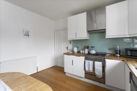 2 bedroom apartment for sale, Margravine  Gardens , Hammersmith, London , W6