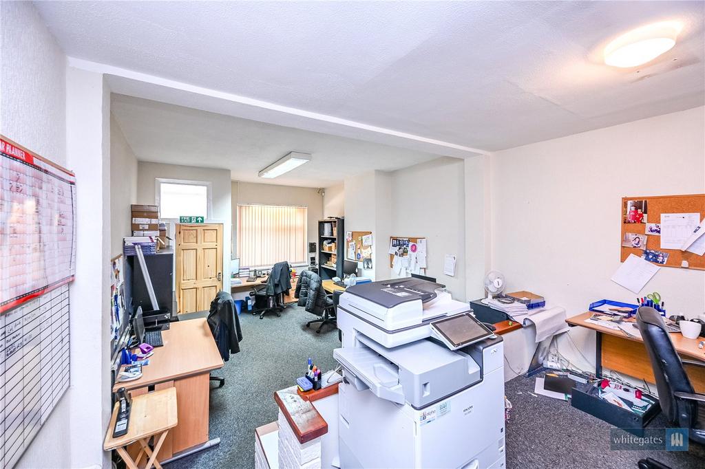 Lounge/Office