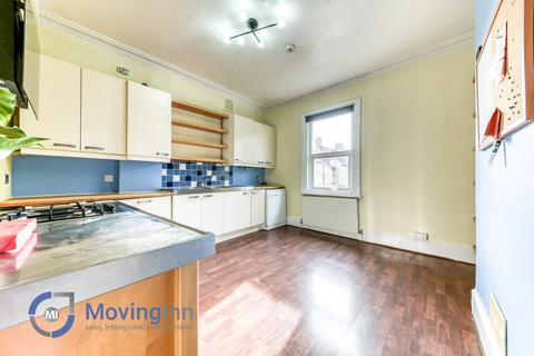 2 bedroom flat to rent, Gleneldon Road, Streatham, SW16