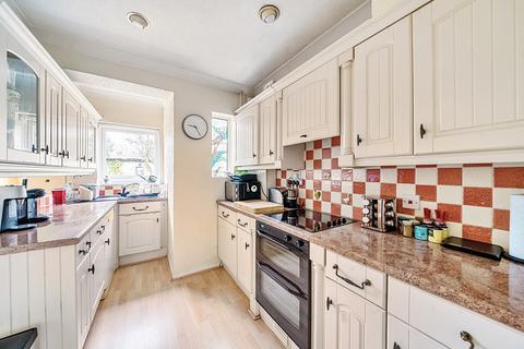 3 bedroom terraced house for sale, Penrhyn Avenue, London