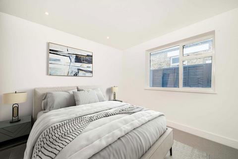 2 bedroom flat for sale, Kingsbridge Avenue, London W3