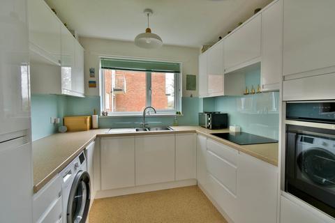 3 bedroom flat for sale, Heighton Close, Bexhill-on-Sea, TN39