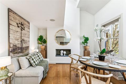 3 bedroom apartment for sale, Shelgate Road, SW11