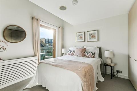 3 bedroom apartment for sale, Shelgate Road, SW11