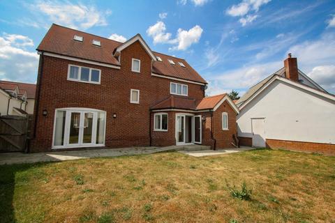 6 bedroom detached house to rent, Bury Road, Newmarket CB8