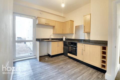 2 bedroom flat for sale, London Road, WESTCLIFF-ON-SEA