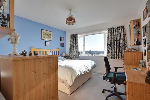 6 Pebsham Drive, Bexhill-on-sea, TN40 2RU