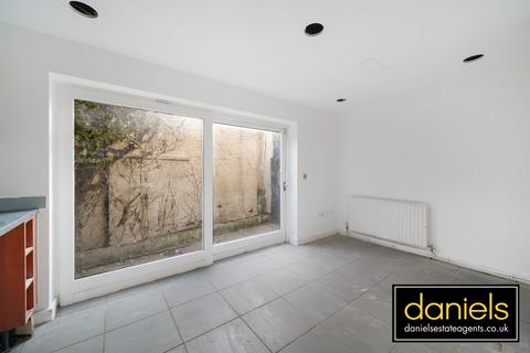 undefined, Wellington Road, Kensal Green, London, NW10
