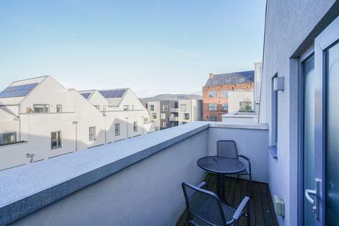 12 Eagle Lane, Sheffield, S3 8BF