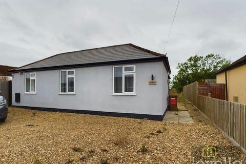 3 bedroom bungalow for sale, Golf Road, Mablethorpe, Lincolnshire, LN12 1LP