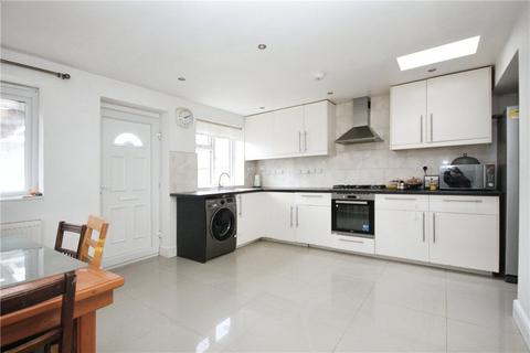 6 bedroom terraced house to rent, Riverside Drive, Mitcham, CR4