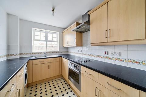 2 bedroom apartment to rent, Woodside Lane,  North Finchley,  N12