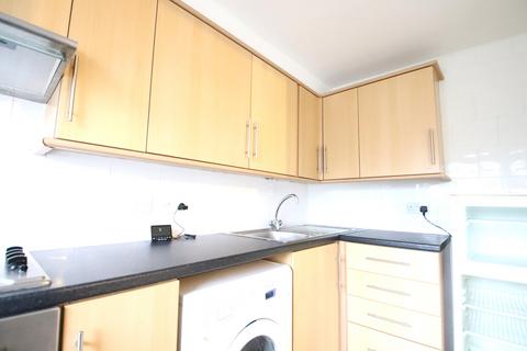 1 bedroom flat to rent, Featherbed Lane, Croydon CR0