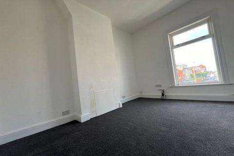 3 bedroom flat to rent, Warbreck Drive, Blackpool, Lancashire