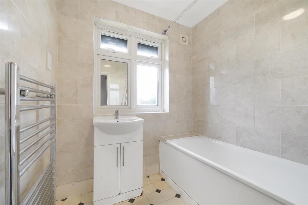 273 East Lane - bg81x Vh Ql Z2 M37 ZHUVh Q.jpg
