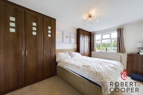 102 Yeading Avenue, Harrow, HA2 9RH