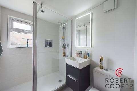 102 Yeading Avenue, Harrow, HA2 9RH