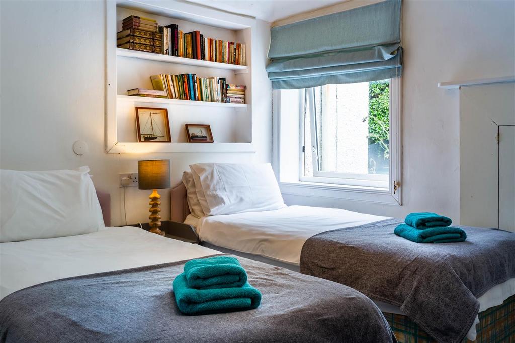 Ground Floor Rear Bedroom