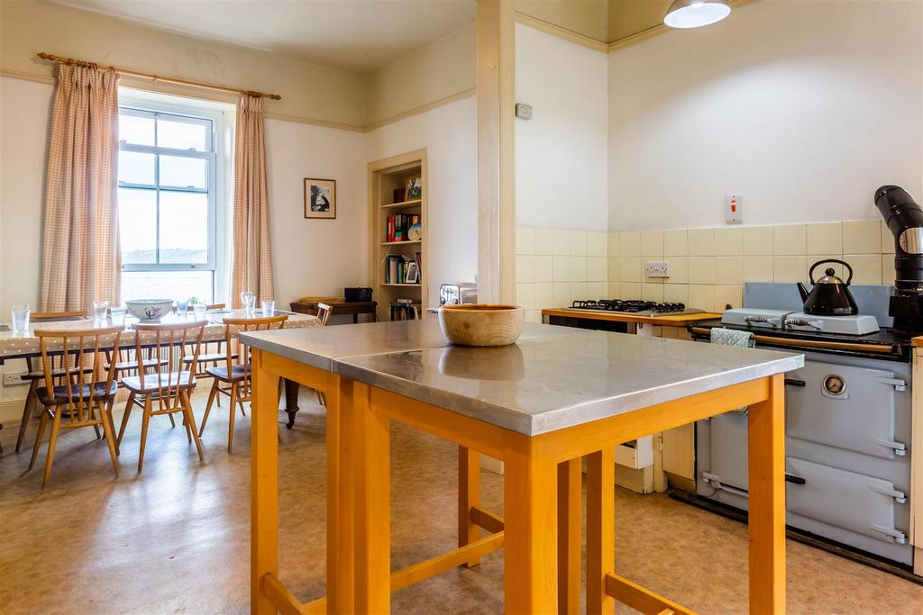 Kitchen/Dining