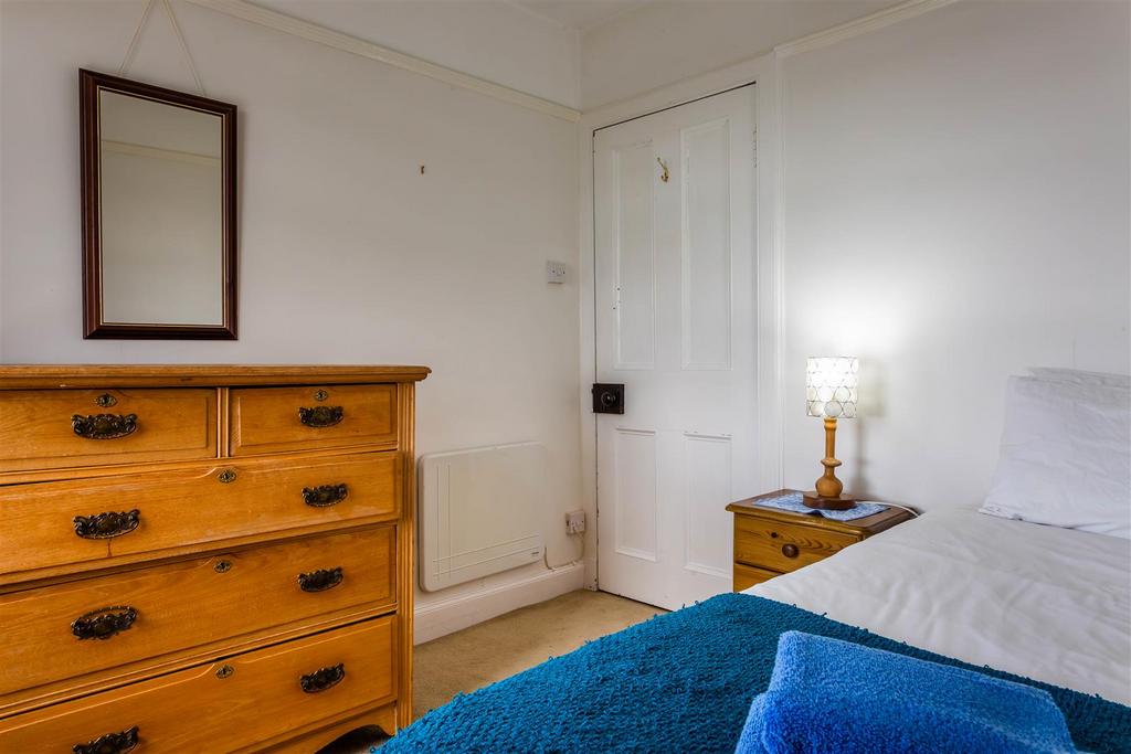 Front Single Bedroom