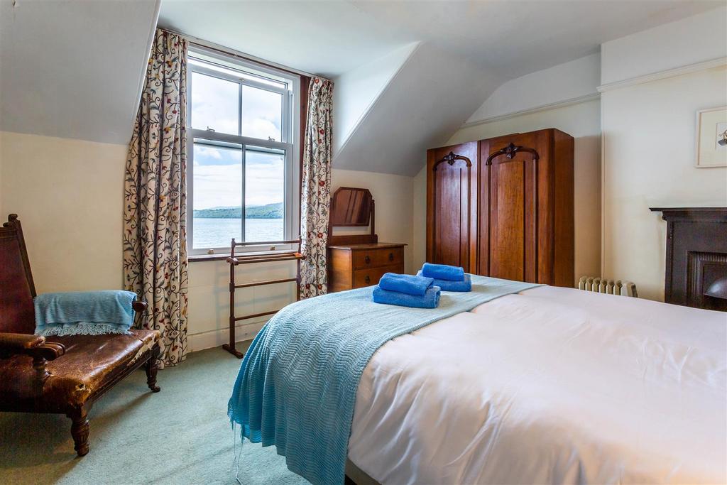 Front Double Bedroom
