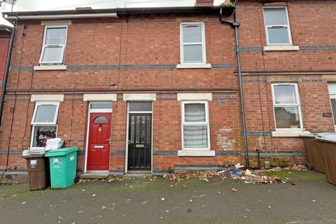 2 bedroom terraced house to rent, Cromer Road, Nottingham NG3