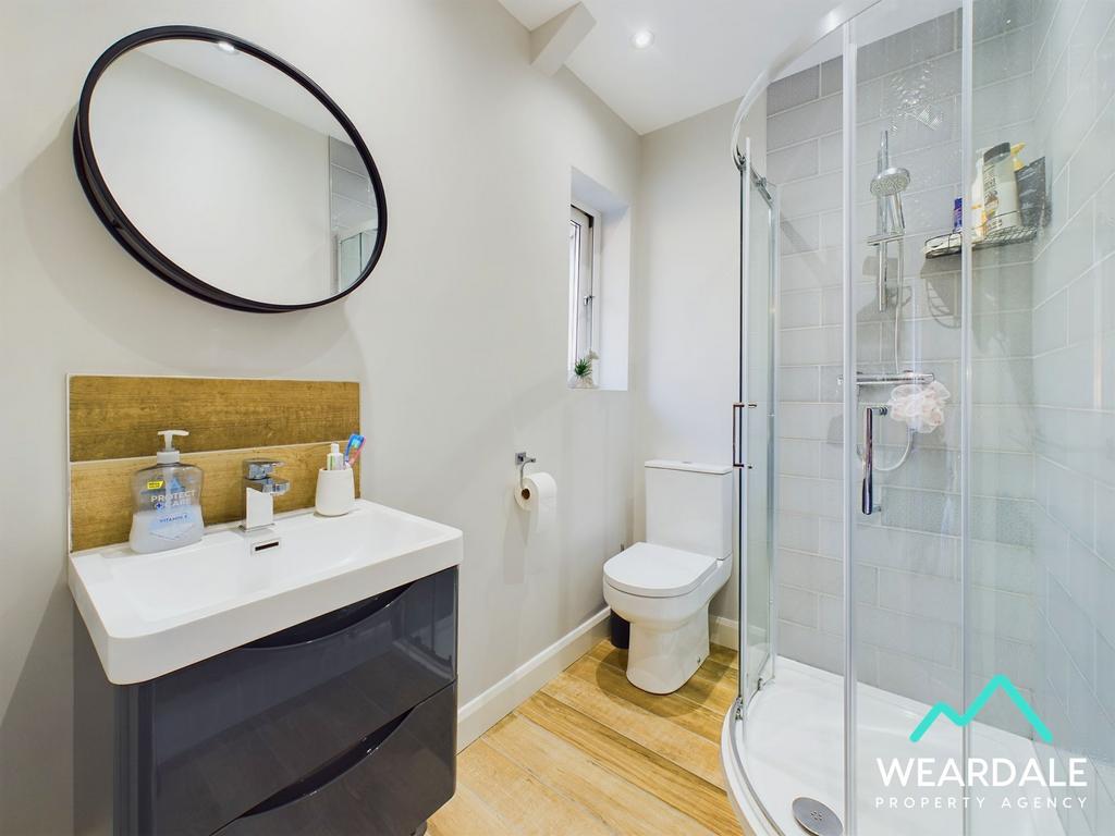 Bedroom 2 En-suite