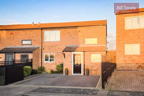 32 Harebell, Tamworth, B77 4NA