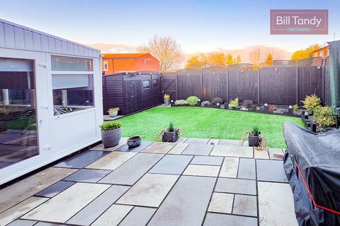 32 Harebell, Tamworth, B77 4NA