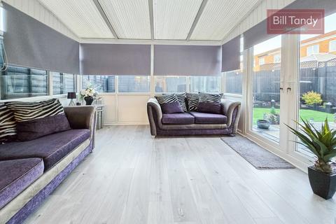 32 Harebell, Tamworth, B77 4NA