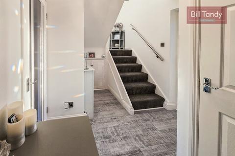 32 Harebell, Tamworth, B77 4NA