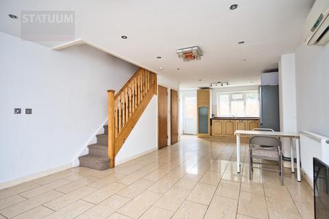 3 bedroom townhouse to rent, Nile Close, Rectory Rail, Stoke Newington, London, Hackney, N16