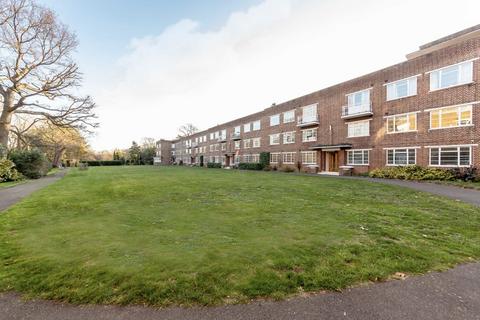 2 bedroom flat for sale, Cambridge Park, East Twickenham TW1