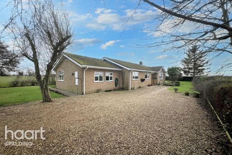 5 bedroom bungalow for sale, Sutton St James PE12