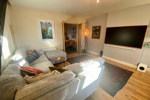 39 Bakehurst Close, New Mills, High Peak, SK22 4PT